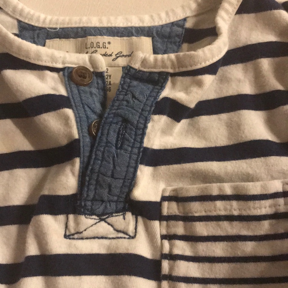 Shirt - Picture 2 of 4